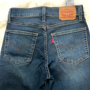 NWOT Levi’s 724 high rise straight crop jeans size 26